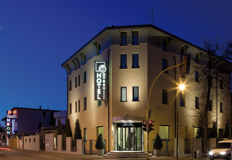 Hotel Ovest Plasencia Exterior foto